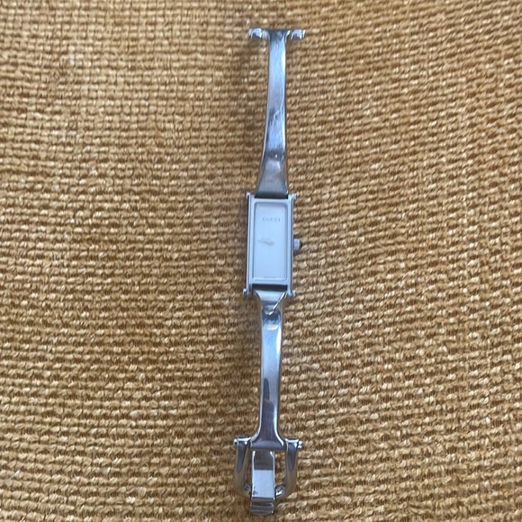 Gucci women watch - Picture 4 of 8